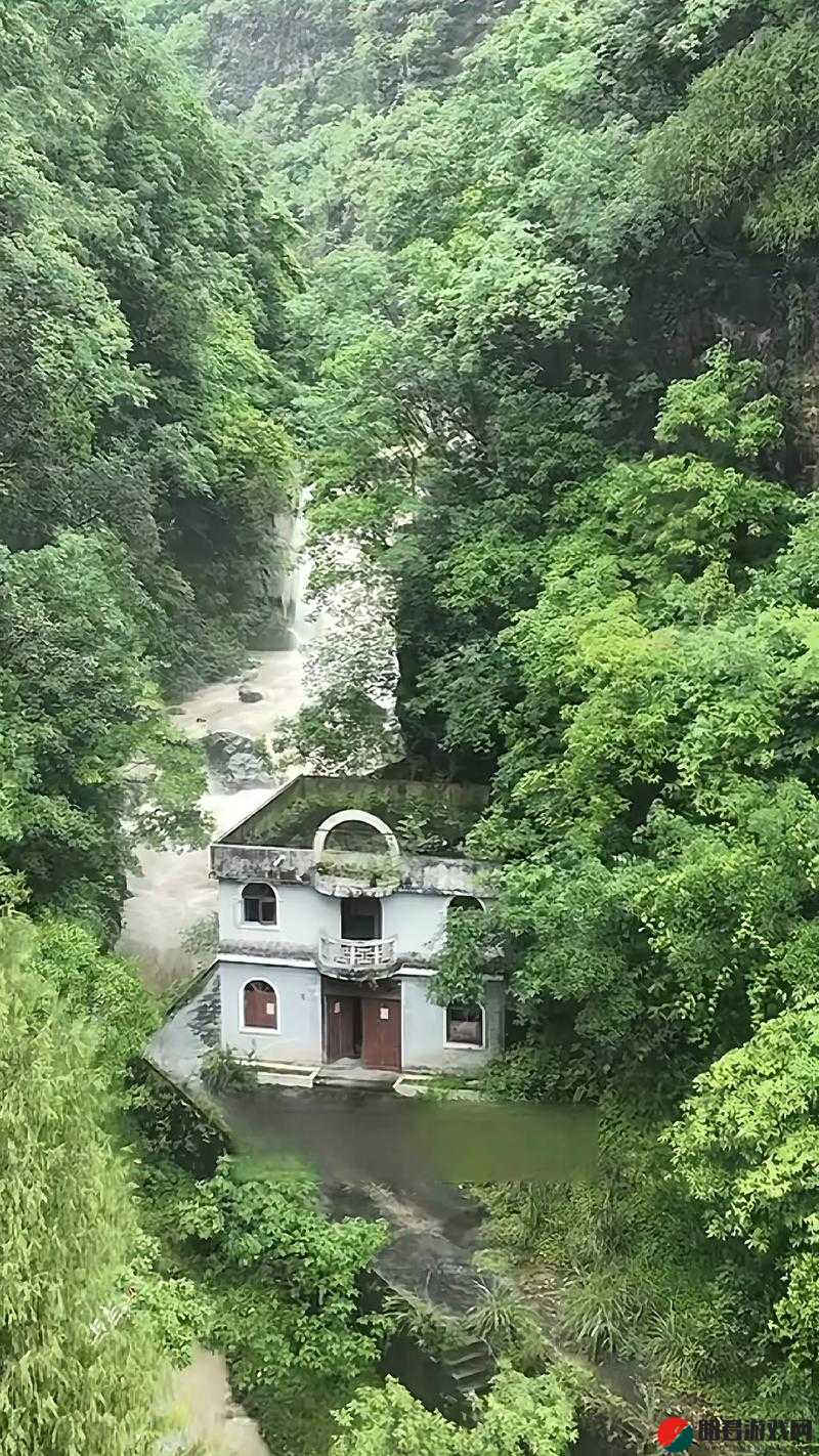 桃花洞口溪水潺潺，那是怎样的静谧之景