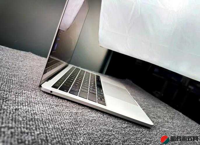 18 岁 macbookpro 高清选择：带你探索极致视觉体验之旅