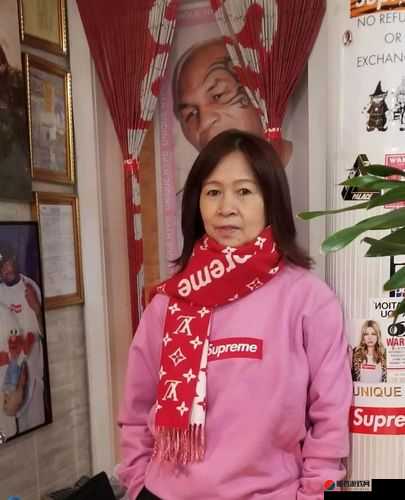 Supreme 大妈 Zombie：一场时尚与恐怖的奇妙碰撞