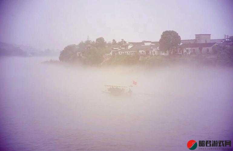 桃花洞口溪水潺潺流淌：自然之景的静谧与灵动